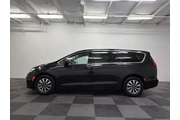 $26500 : Chrysler Pacifica Plug-In Hy thumbnail