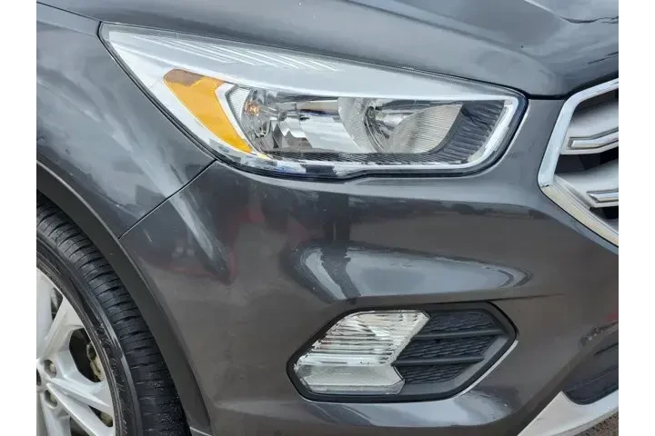 $12823 : Ford Escape 2018 SE 4dr SUV image 8