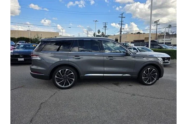 $39992 : Lincoln Aviator 2023 Reserve image 3
