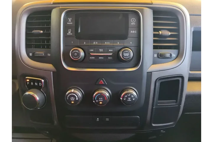 $19500 : Ram 1500 Classic 2019 4x2 Tr image 8