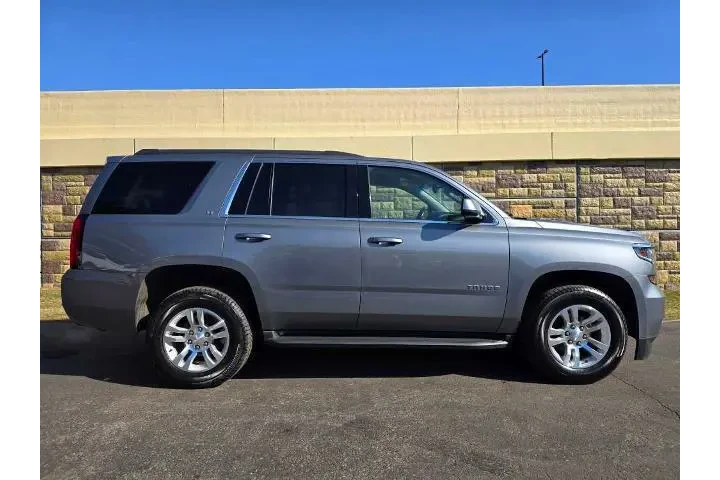 $28157 : Chevrolet Tahoe 2019 4x4 LT image 2