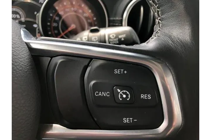 $30677 : Jeep Wrangler Unlimited 2021 image 5