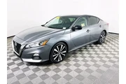 $14900 : Nissan Altima 2022 2.5 SR 4d thumbnail