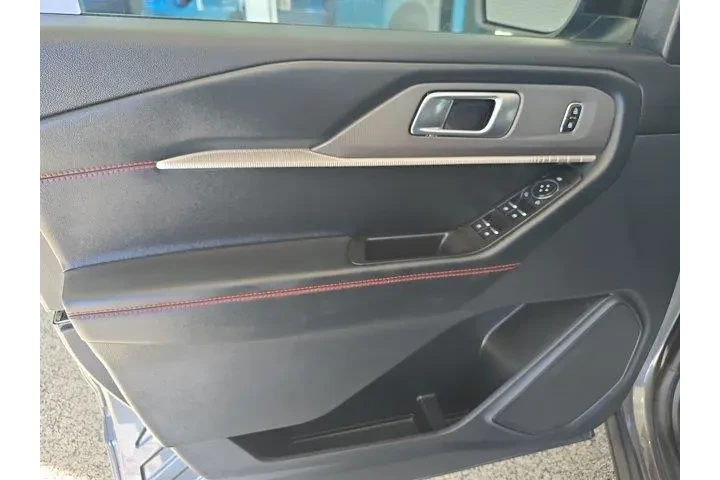 $38999 : Ford Explorer 2025 ST-Line 4 image 5