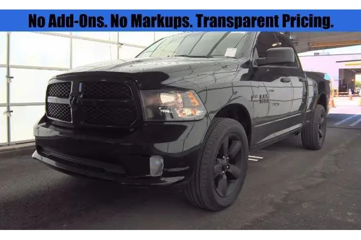 $18998 : Ram 1500 2018 4x4 Express 4d image 1