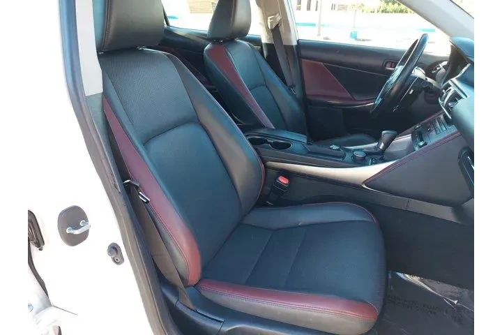 $24185 : Lexus IS 300 2020 4dr Sedan image 10