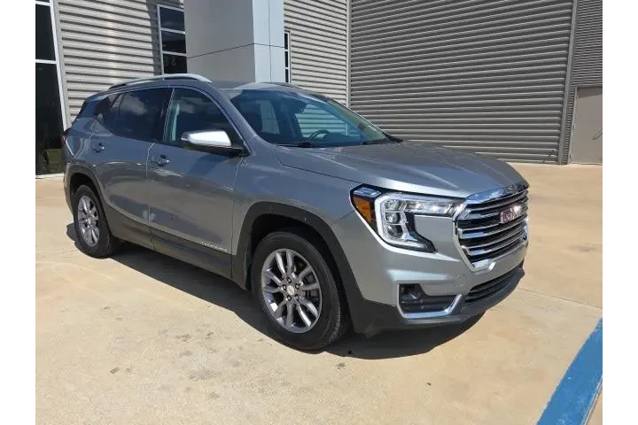 $19900 : GMC Terrain 2024 AWD SLT 4dr image 3
