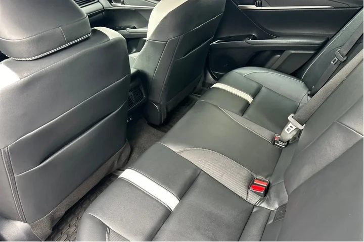 $28200 : Toyota Camry 2025 SE 4dr Sed image 8