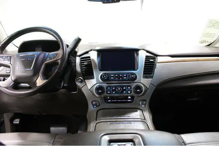 $34915 : GMC Yukon 2019 4x4 Denali 4d image 2