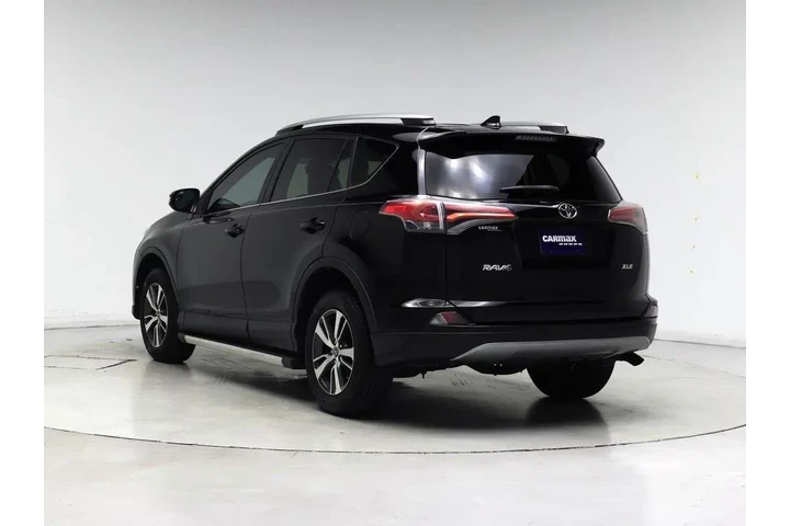 $19998 : Toyota RAV4 2017 XLE 4dr SUV image 2