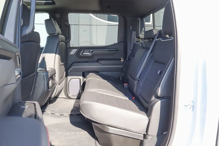 $64988 : 2023 Sierra 1500 4WD Crew Cab image 9