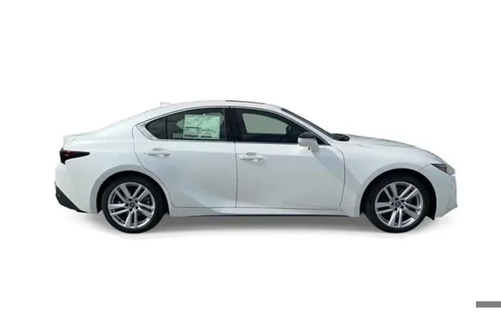 $37998 : Lexus IS 300 2024 4dr Sedan image 9