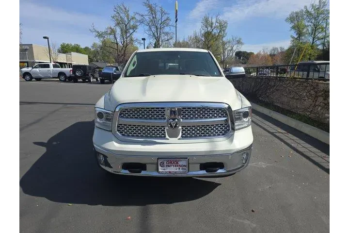 $29995 : Ram 1500 2018 4x4 Laramie 4d image 2