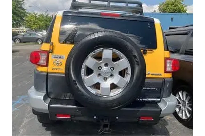 $12900 : 2007 FJ Cruiser image 5