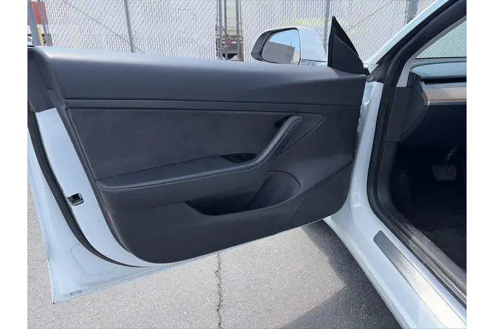 $23700 : Tesla Model 3 2020 AWD Stand image 10