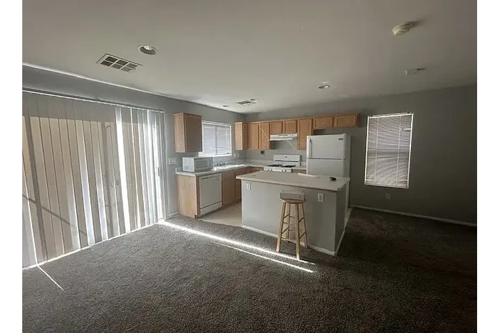 $1580 : Cozy 2 bed/2 bath one story ho image 6