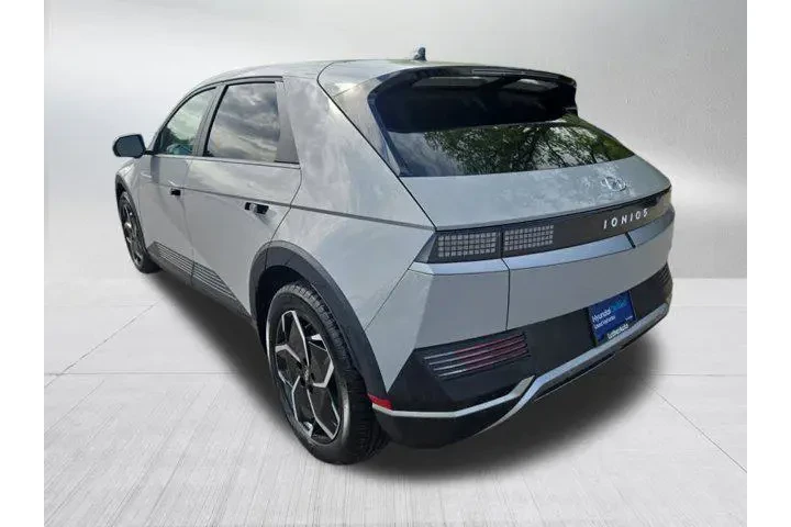$28350 : Hyundai IONIQ 5 2023 AWD SEL image 5