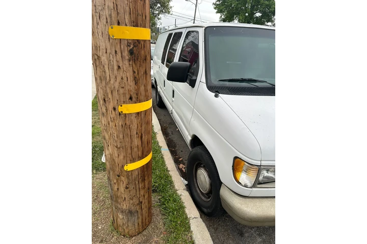 $6000 : Vendo van en buen estado image 2