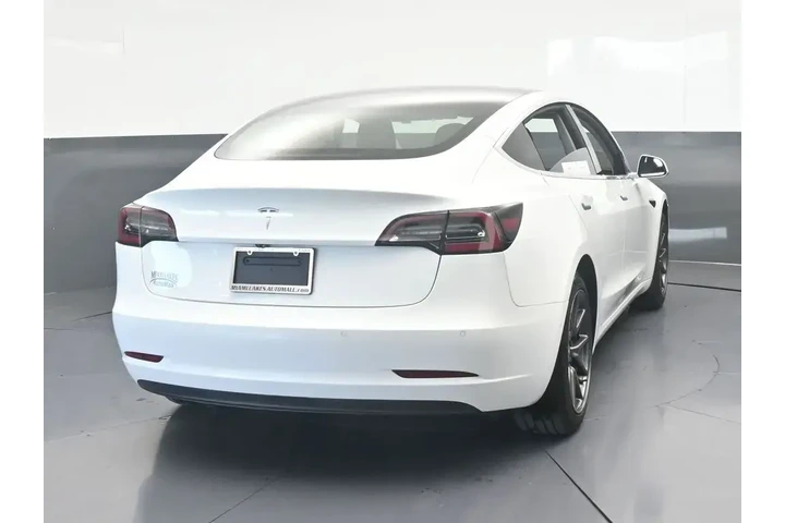 $16991 : Tesla Model 3 2019 Mid Range image 5