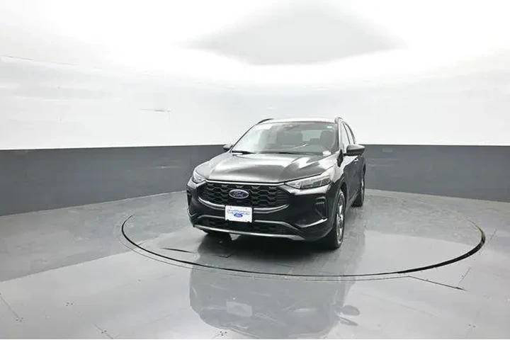 $21556 : Ford Escape 2023 AWD ST-Line image 3