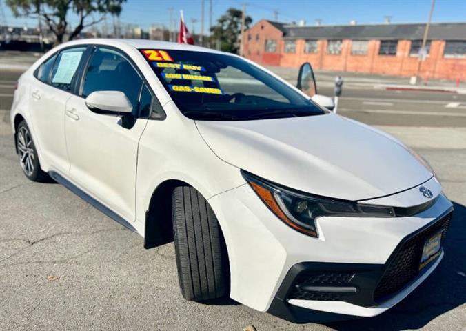 $23995 : 2021 Corolla SE image 3