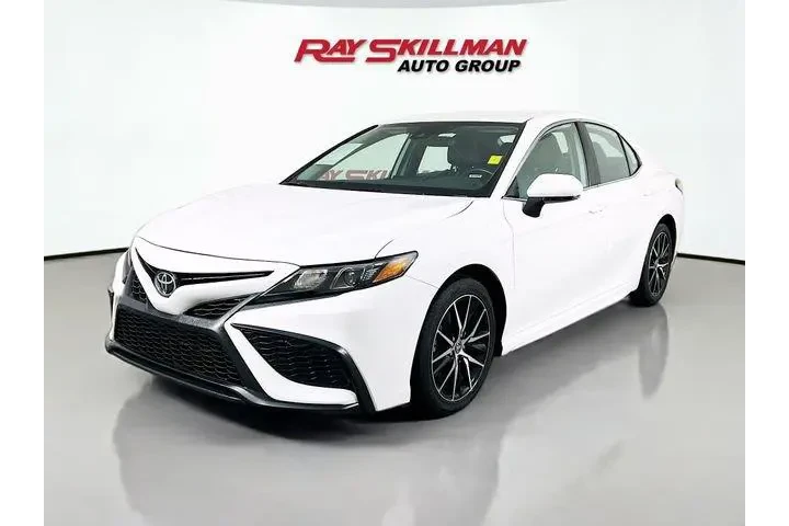 $26975 : Toyota Camry 2024 SE 4dr Sed image 3