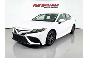 $26975 : Toyota Camry 2024 SE 4dr Sed thumbnail