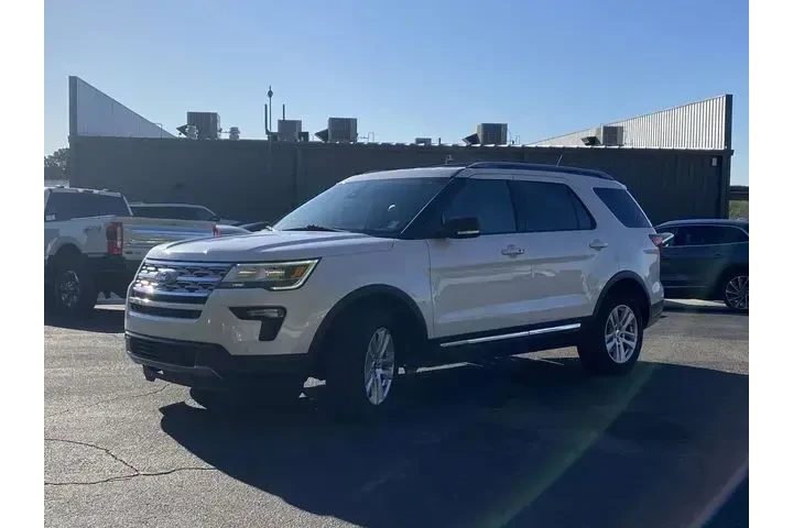 $16490 : Ford Explorer 2019 AWD XLT 4 image 8