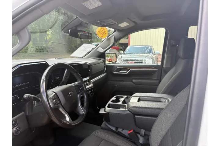 $29950 : 2022 Silverado 1500 LT image 10