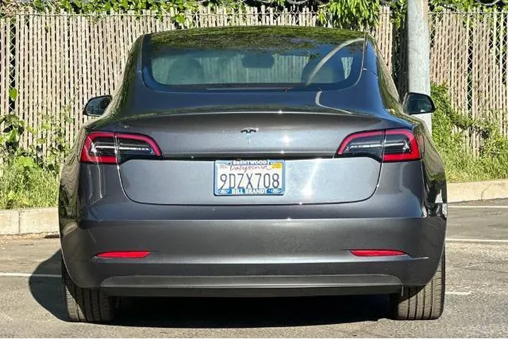 $24743 : Tesla Model 3 2023 4dr Sedan image 8