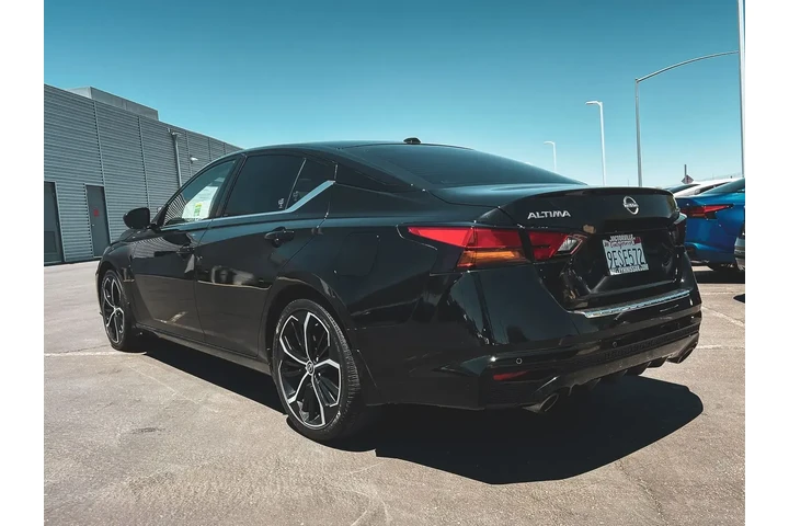 $20816 : Nissan Altima 2023 2.5 SR 4d image 6