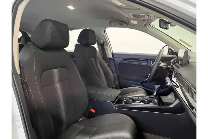 $23822 : Honda Civic 2023 LX 4dr Hatc image 10