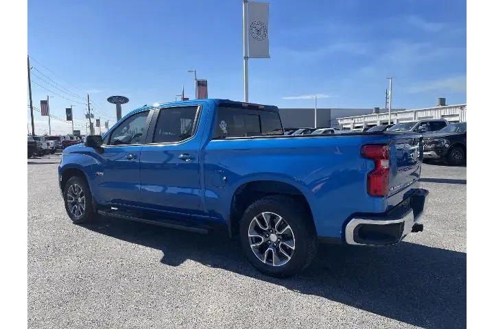 $29900 : Chevrolet Silverado 1500 202 image 3