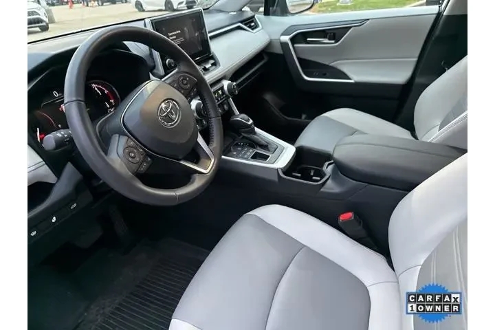 $36935 : Toyota RAV4 2025 AWD XLE Pre image 4