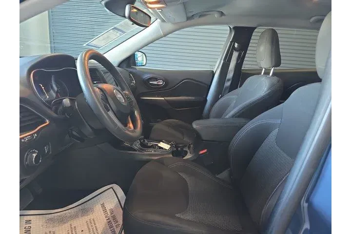 $17999 : Jeep Cherokee 2021 Latitude image 7