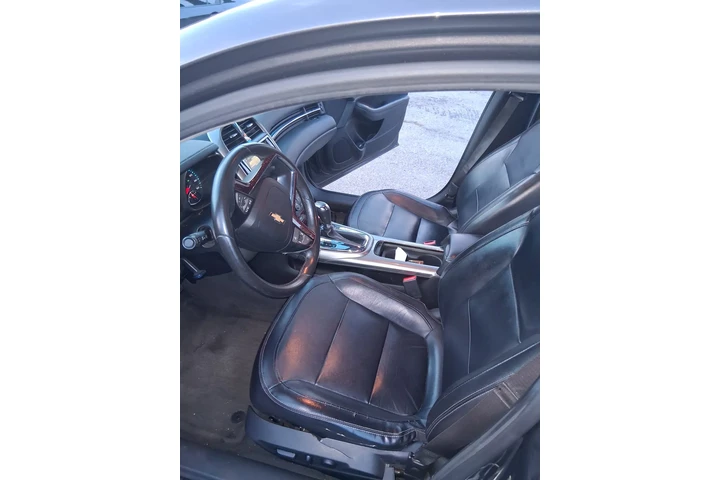 $4800 : Vendo Carro Excelente image 7