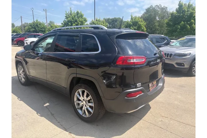$10950 : 2018 Cherokee Limited image 6