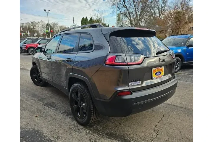 $16999 : Jeep Cherokee 2019 4x4 Latit image 5