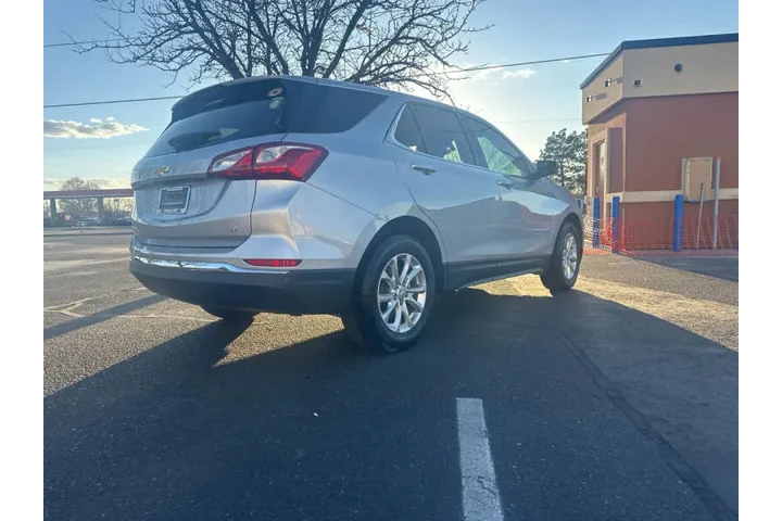 2018 Equinox LT image 7