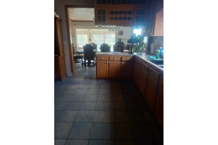 $1100 : RENT A ROOM/ MELROSE HILLS image 4