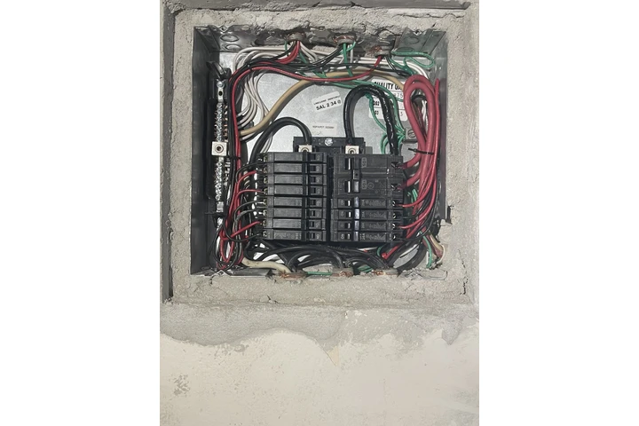 Vargas Electrical Services. image 5