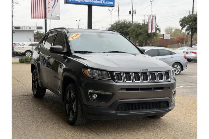 $16499 : 2018 Compass Trailhawk image 4