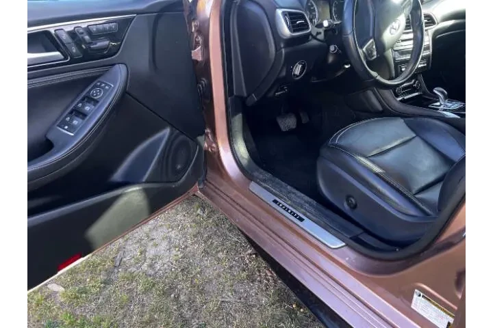 $15995 : 2017 QX30 Premium image 9