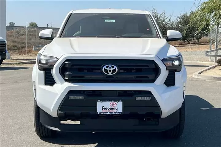 $39744 : New 2024 Tacoma SR5 Double Ca image 9