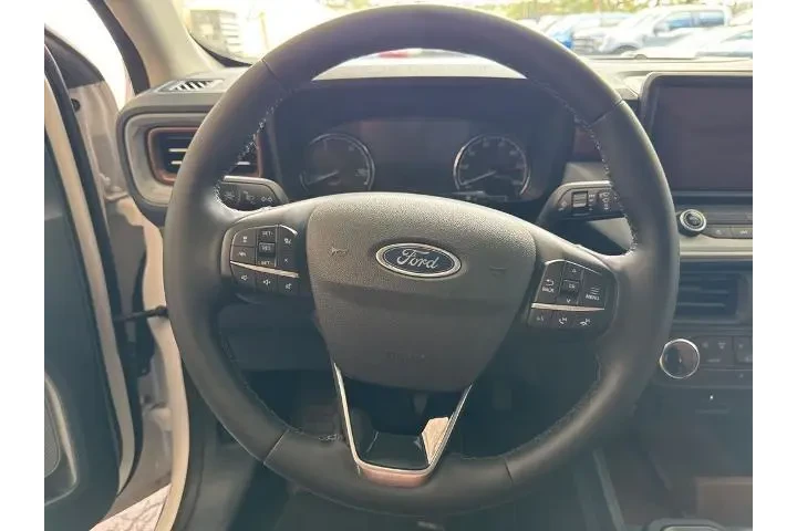 $31514 : Ford Maverick 2023 Lariat 4d image 6