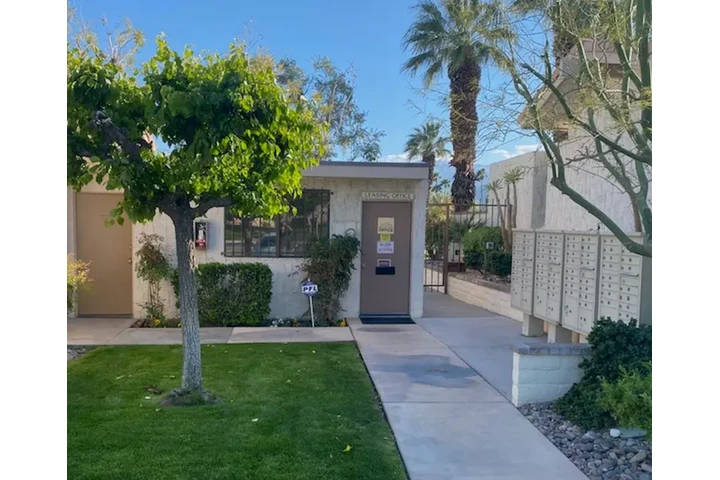 $1200 : Cozy 2-Bedroom and 2-Bathroom image 10