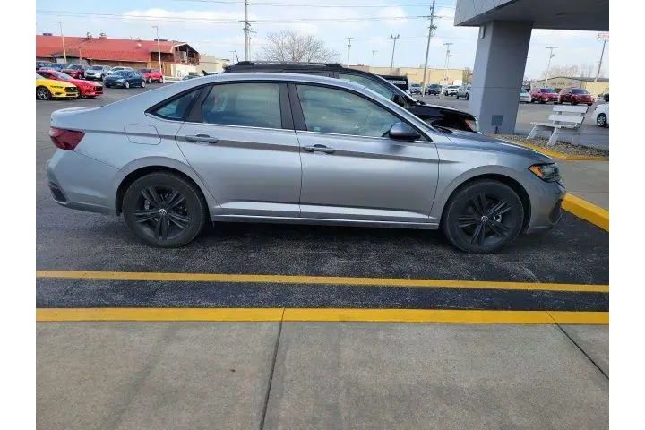 $20452 : Volkswagen Jetta 2022 SE 4dr image 3