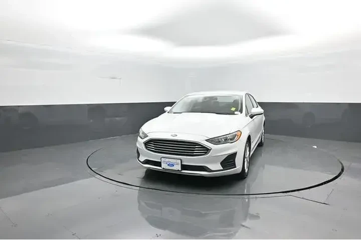 $13835 : Ford Fusion Hybrid 2019 SE 4 image 3