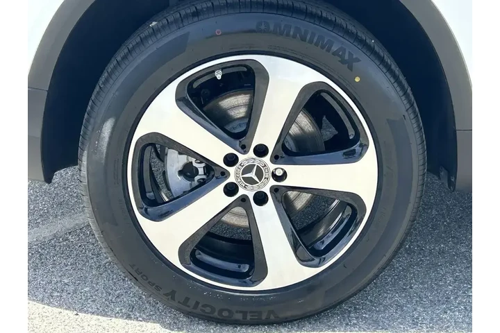 $28110 : Mercedes-Benz GLC 2021 GLC 3 image 7