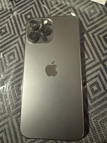 $600 : iPhone 13 Pro Max image 1